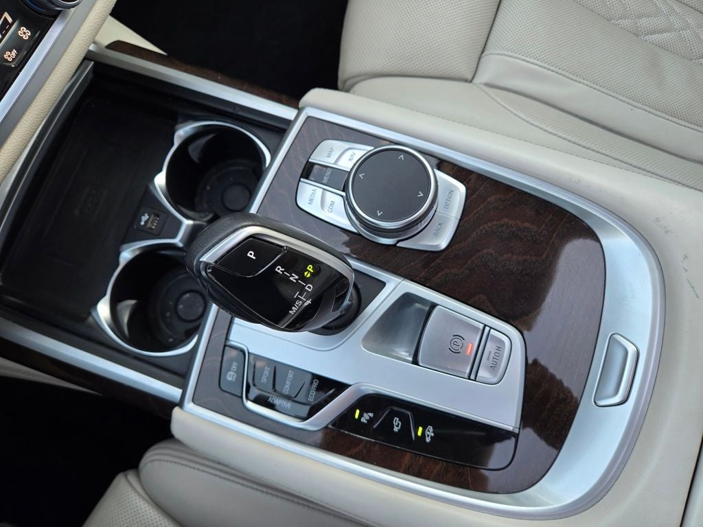 2020 BMW 7 Series 740i