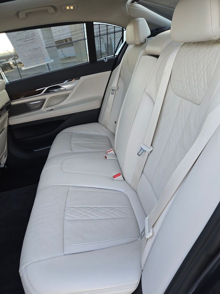 2020 BMW 7 Series 740i