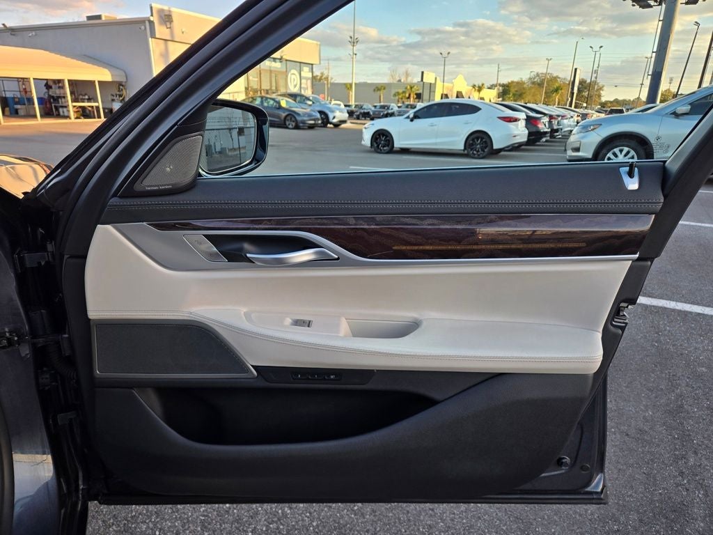 2020 BMW 7 Series 740i