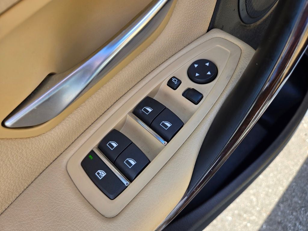 2018 BMW 3 Series 320i