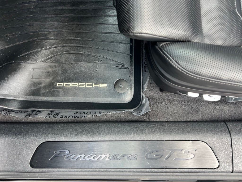 2020 Porsche Panamera GTS