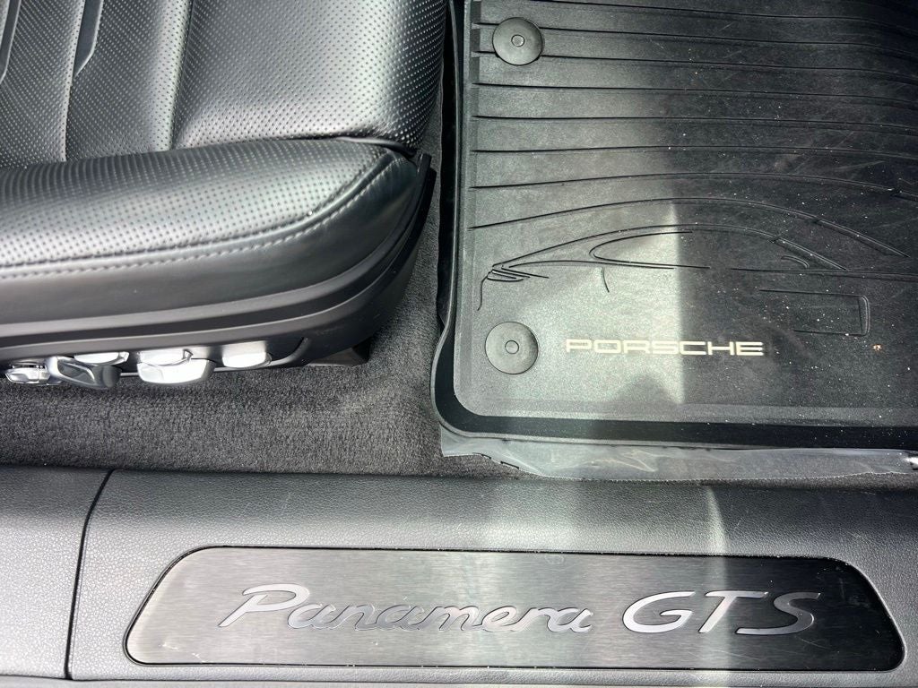 2020 Porsche Panamera GTS
