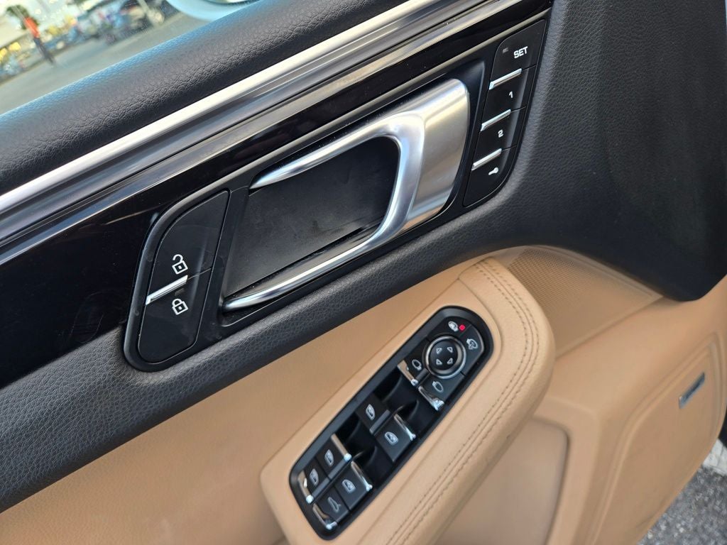 2020 Porsche Macan S