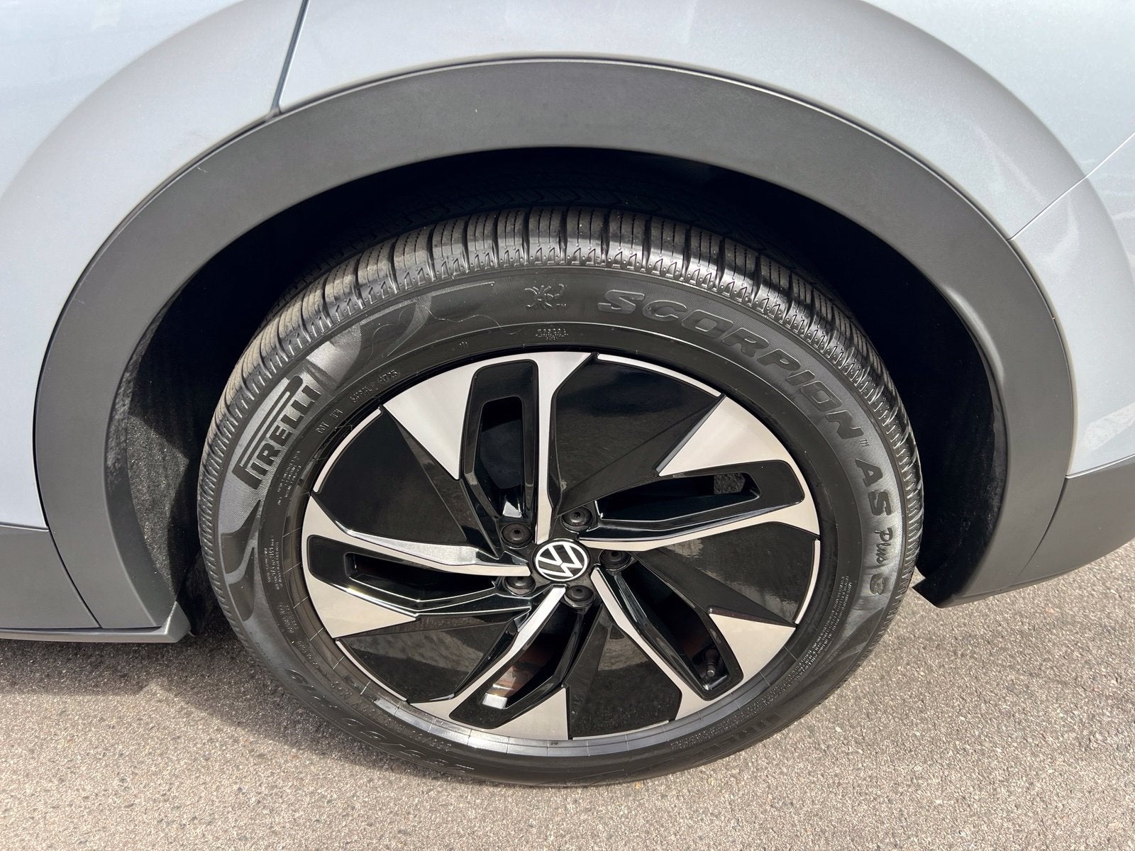 2022 Volkswagen ID.4 Pro