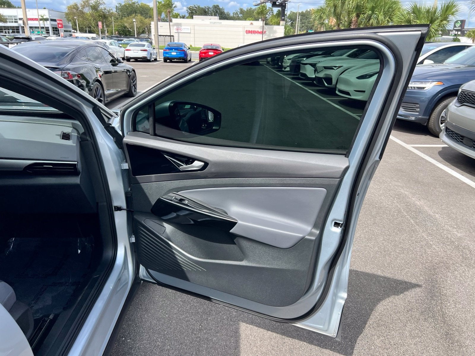 2022 Volkswagen ID.4 Pro