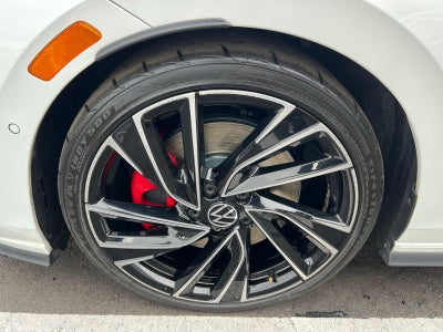 2023 Volkswagen Golf GTI Autobahn