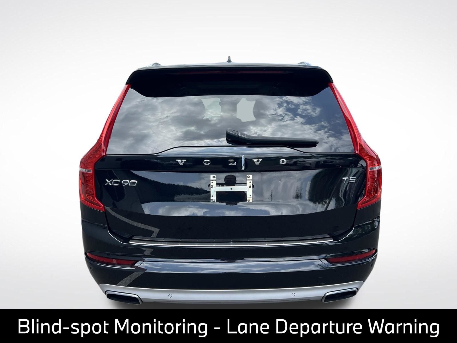 2020 Volvo XC90 T5 Momentum