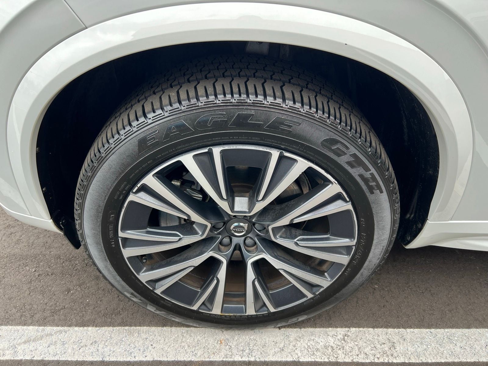 2022 Volvo XC90 T5 Momentum