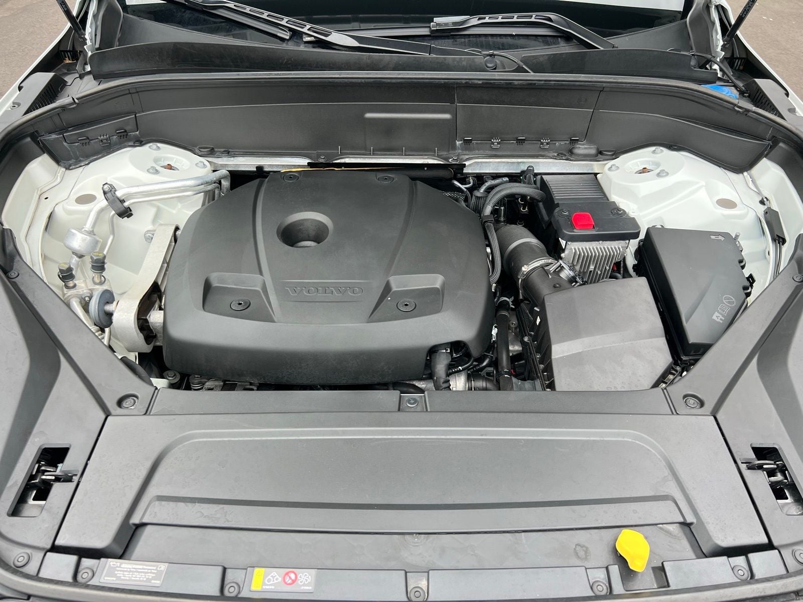 2022 Volvo XC90 T5 Momentum