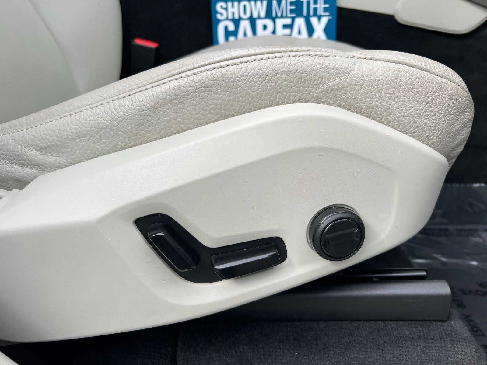 2022 Volvo XC90 T5 Momentum