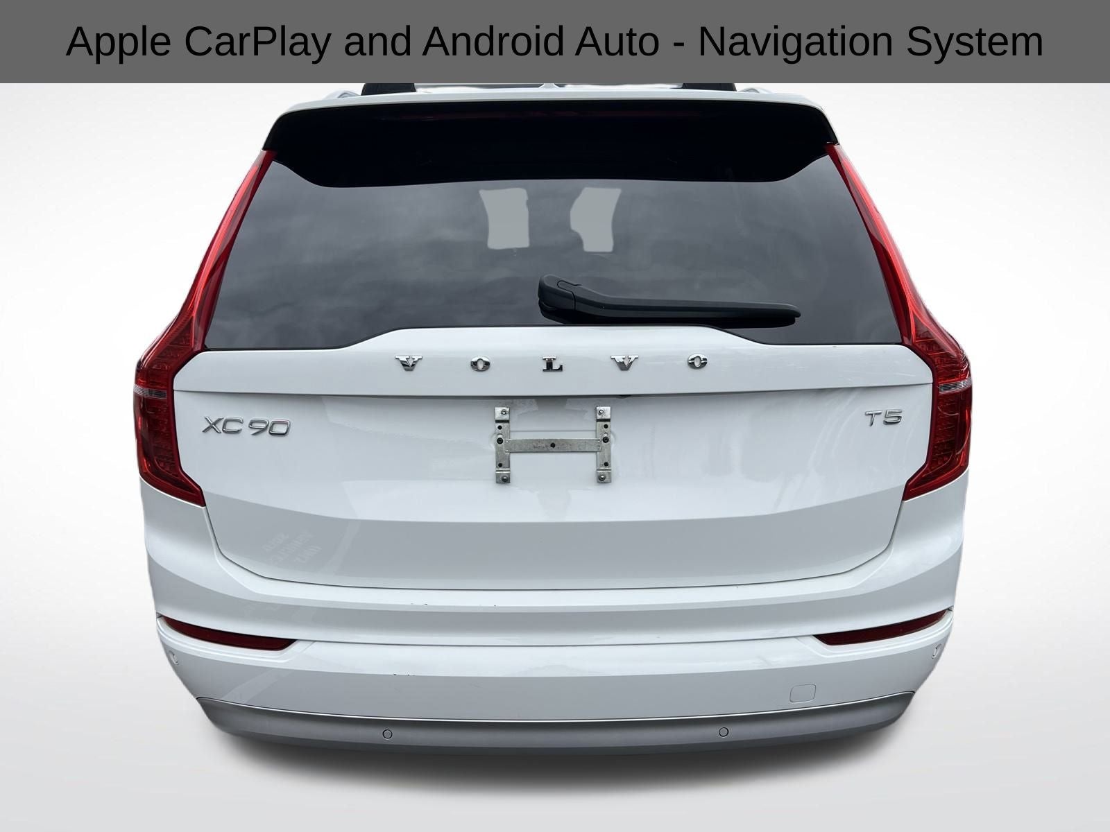 2022 Volvo XC90 T5 Momentum