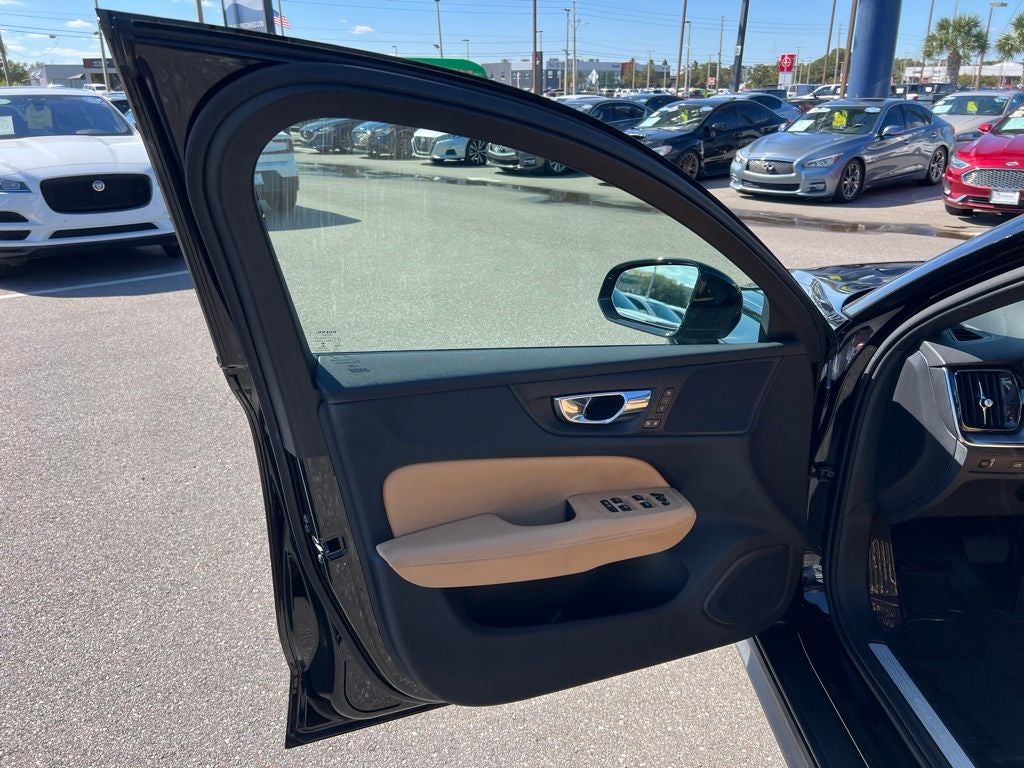 2020 Volvo V60 Cross Country T5