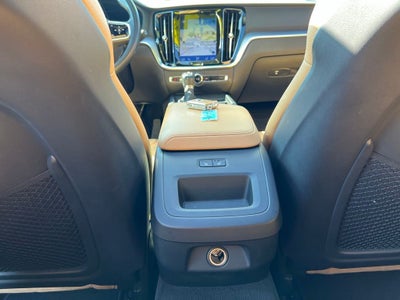 2020 Volvo V60 Cross Country T5