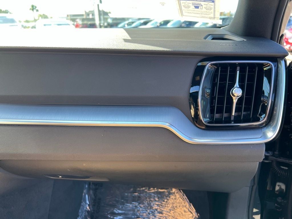 2020 Volvo V60 Cross Country T5