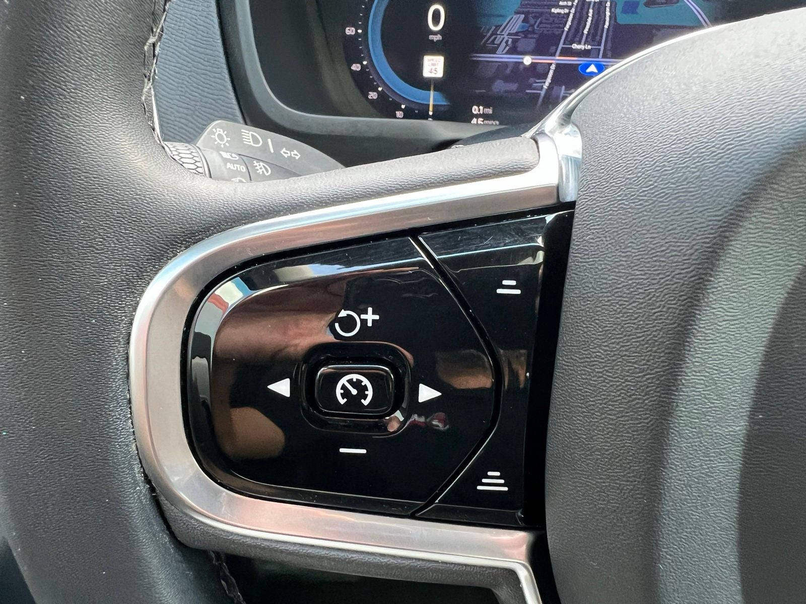 2023 Volvo XC90 B5 Core