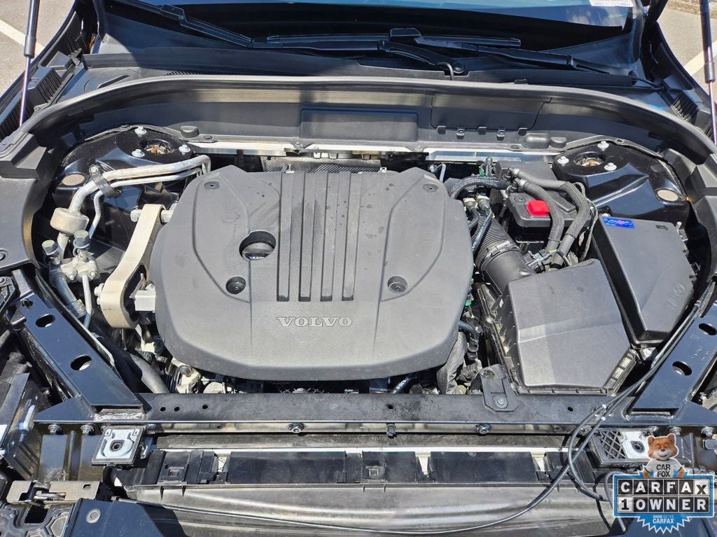 2024 Volvo XC60 B5 Plus Dark Theme