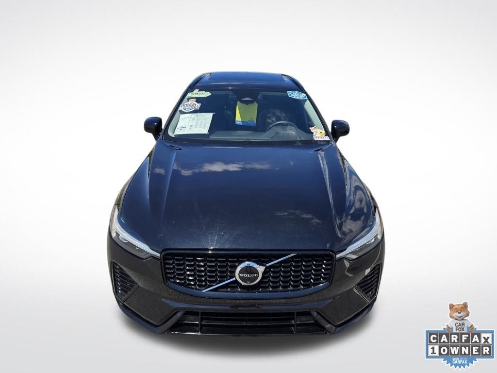 2024 Volvo XC60 B5 Plus Dark Theme