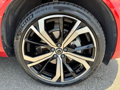 2024 Volvo XC60 B5 Ultimate Dark Theme