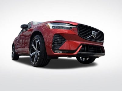 2024 Volvo XC60 B5 Ultimate Dark Theme