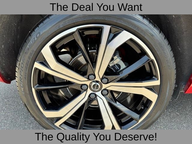 2024 Volvo XC60 B5 Ultimate Dark Theme