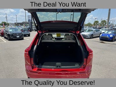 2024 Volvo XC60 B5 Ultimate Dark Theme