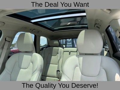 2024 Volvo XC60 B5 Ultimate Dark Theme