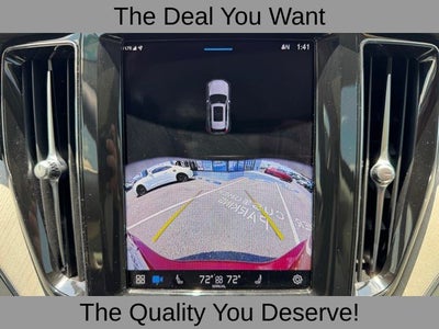 2024 Volvo XC60 B5 Ultimate Dark Theme