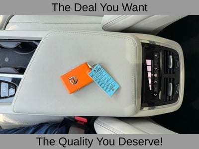 2024 Volvo XC60 B5 Ultimate Dark Theme