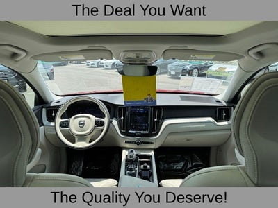 2024 Volvo XC60 B5 Ultimate Dark Theme