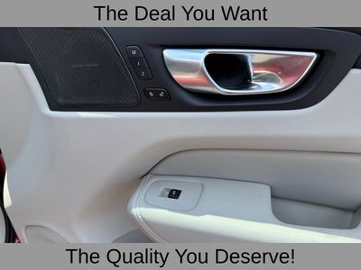 2024 Volvo XC60 B5 Ultimate Dark Theme