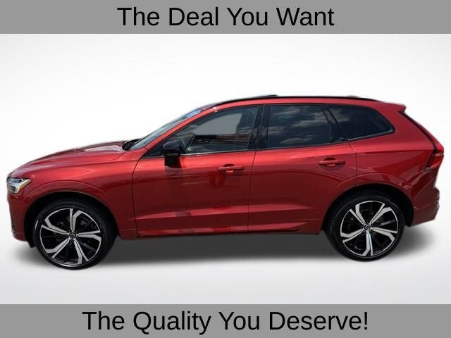 2024 Volvo XC60 B5 Ultimate Dark Theme