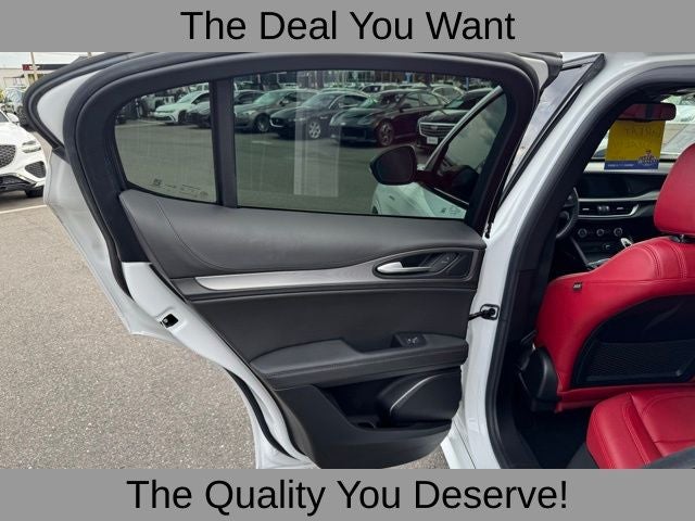 2022 Alfa Romeo Stelvio Veloce