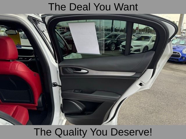 2022 Alfa Romeo Stelvio Veloce