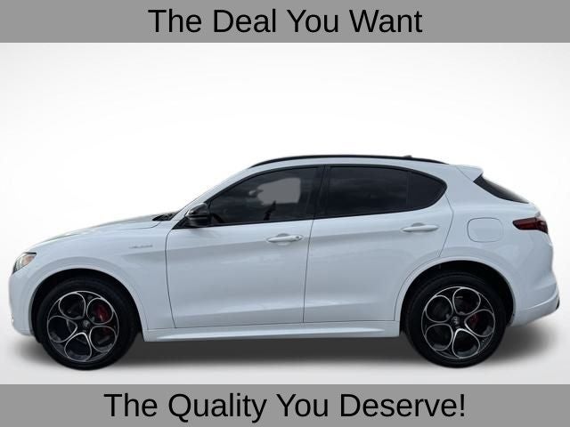 2022 Alfa Romeo Stelvio Veloce