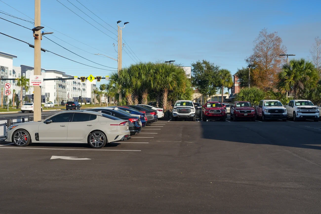 Carros usados en venta at Florida Preowned, including SUVs, trucks and sedans on West Colonial Drive in Orlando